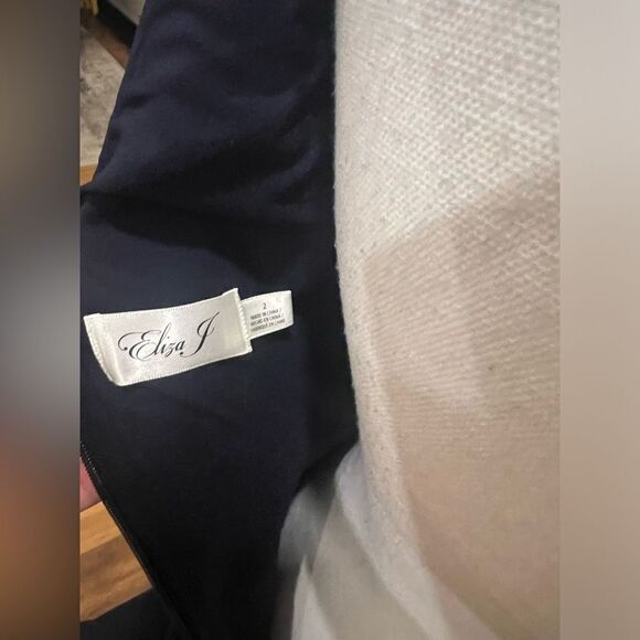 Eliza J Ruffle front gown size 2 NWT - Picture 12 of 14